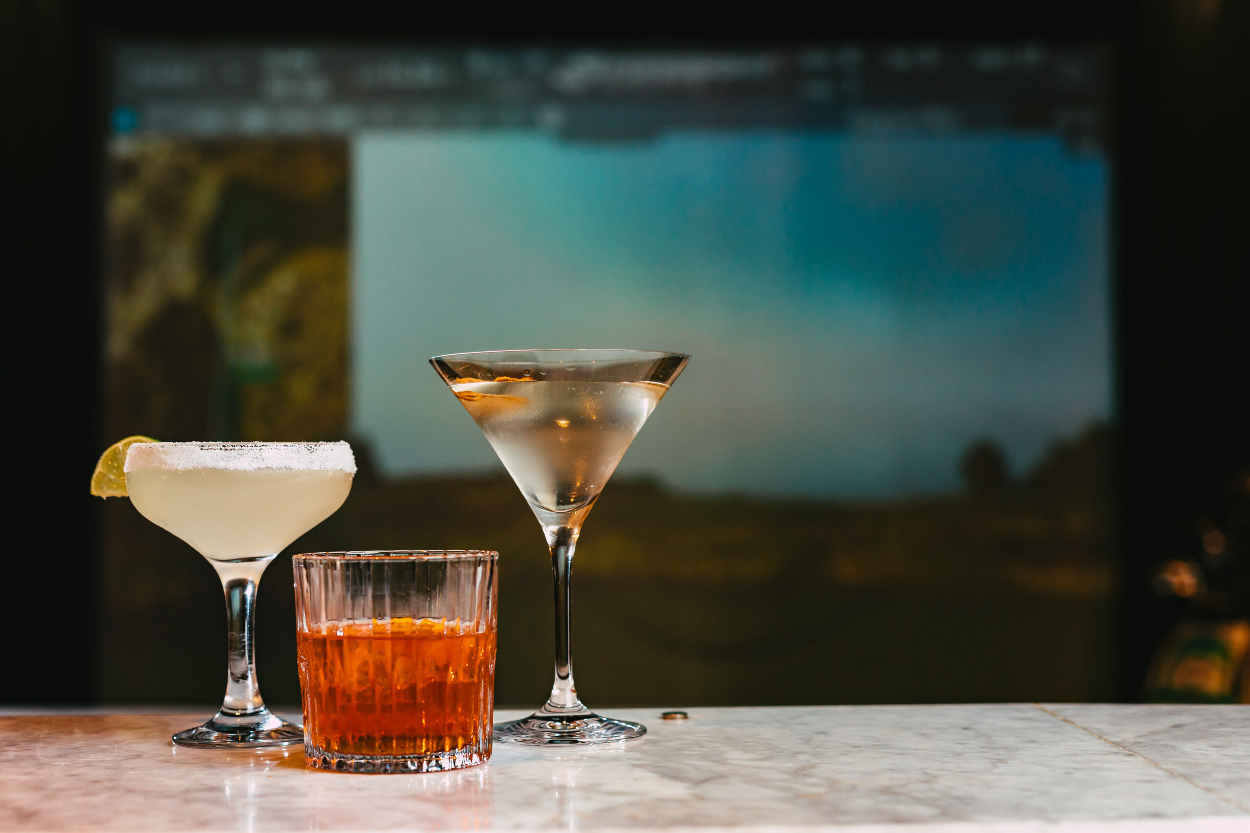 Happy Hour 2for1 cocktails