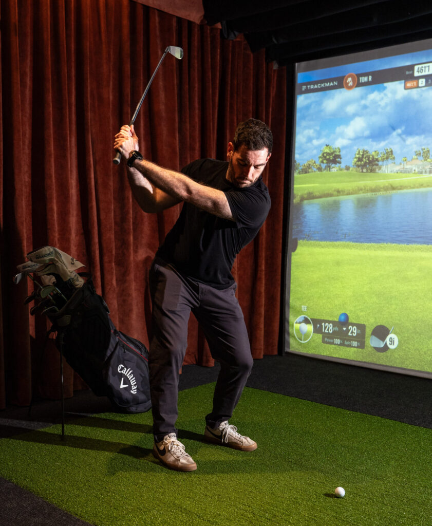 play indoor golf canary wharf
